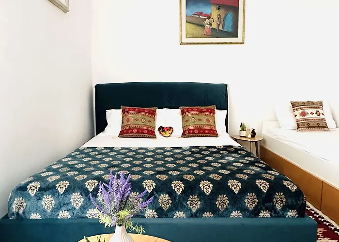 Caserina Lux 2* רומא